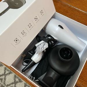 Hair Dryer with 2 Nozzles (Diffuser) Used Once